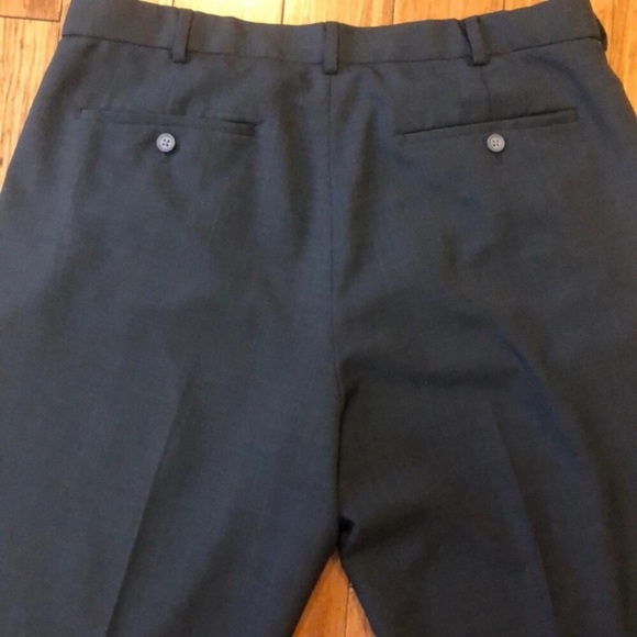 Men’s Van Heusen Dark Grey Dress Pants - Picture 4 of 5